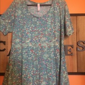 LuLaRoe Perfect T